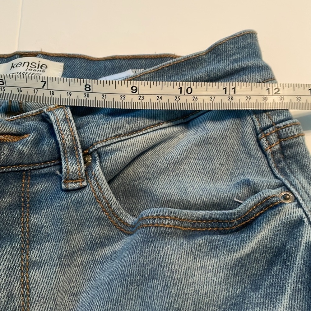 Kenzie jeans size 2 “the Ella” high rise straight leg distressed lighter wash - Picture 10 of 13
